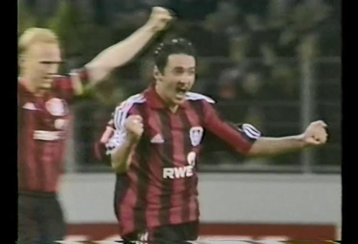 UEFA CHAMPIONS LEAGUE 2001-2002 準決勝 第2戦 バイヤー・レバークーゼン vs マンチェスター・ユナイテッド BAYER LEVERKUSEN vs MANCHESTER UNITED 2002.04.2411793-UEFA-CHAMPIONS-LEAGUE-2001-2002-準決勝-第2戦-BAYER-LEVERKUSEN-vs-MANCHESTER-UNITED-2002.04.24